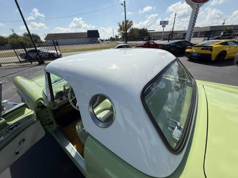 1956 Ford Thunderbird