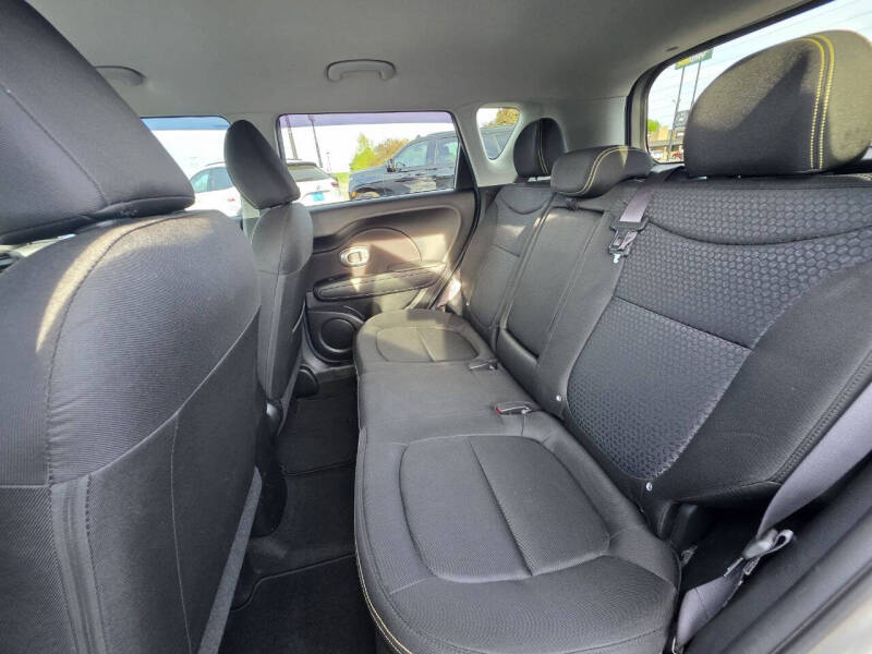 2016 Kia Soul +