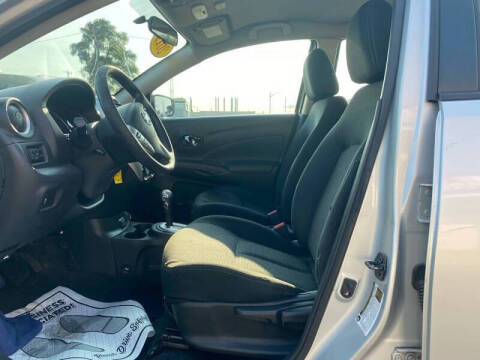 2019 Nissan Versa SV