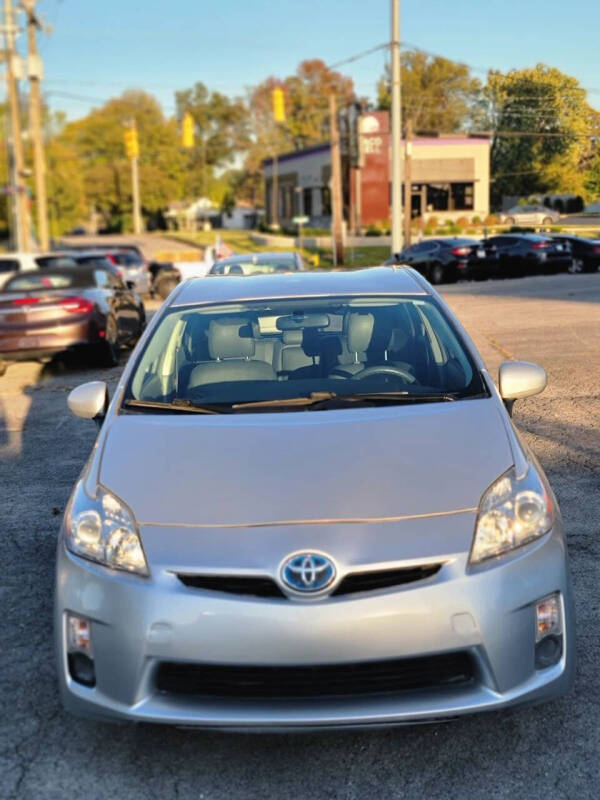 2011 Toyota Prius IV's photo