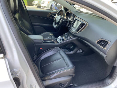 2015 Chrysler 200 C