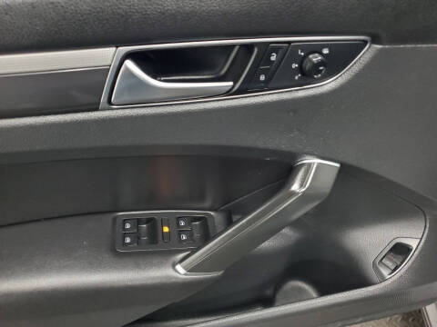 2018 Volkswagen Passat 2.0T R-Line