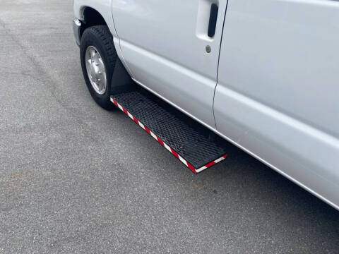 2012 Ford E-Series E-350 SD