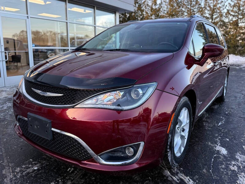 2017 Chrysler Pacifica Touring-L Plus