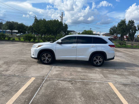 2017 Toyota Highlander LE Plus