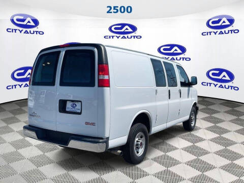 2023 GMC Savana 2500