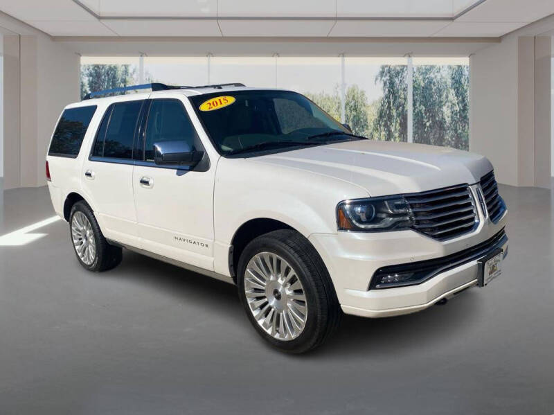 2015 Lincoln Navigator Base's photo