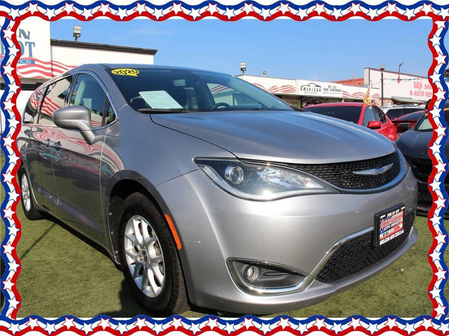 Silver 2020 Chrysler Pacifica Touring Touring 4dr Mini-Van 1