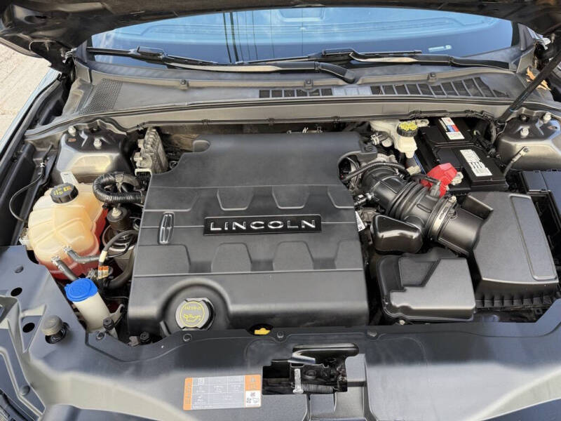 2017 Lincoln Continental Select