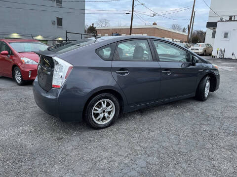 2011 Toyota Prius Two