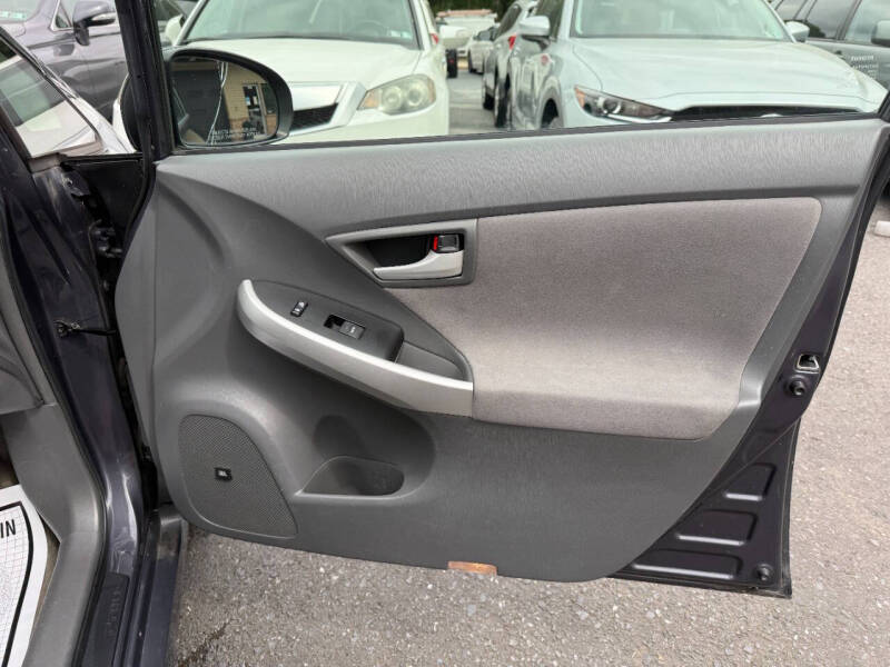 2014 Toyota Prius Two