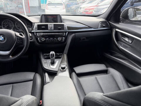 2018 BMW 3 Series 330i