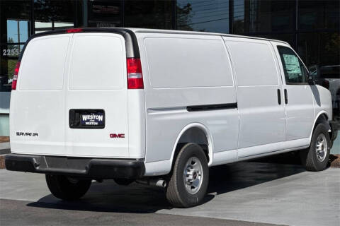 2025 GMC Savana 2500