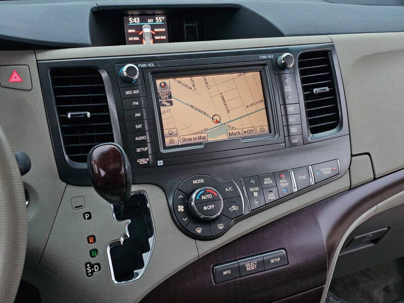 2011 Toyota Sienna XLE 8-Passenger