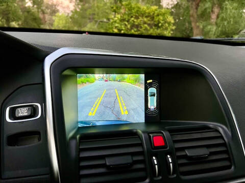 2016 Volvo XC60 T6 Drive-E