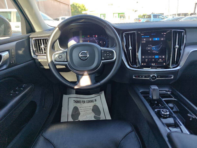 2024 Volvo S60 B5 Core Dark Theme