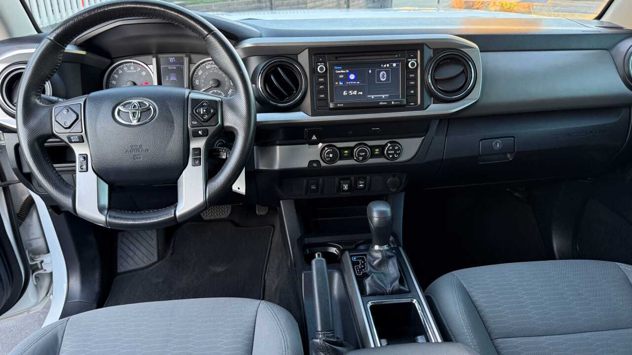 2019-toyota-tacoma-sr5-pickup-4d-6-ft.jpg
