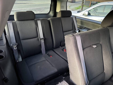 2011 GMC Yukon XL SLE