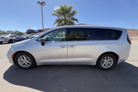 2024 Chrysler Pacifica Touring L