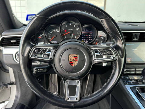 2018 Porsche 911 Carrera