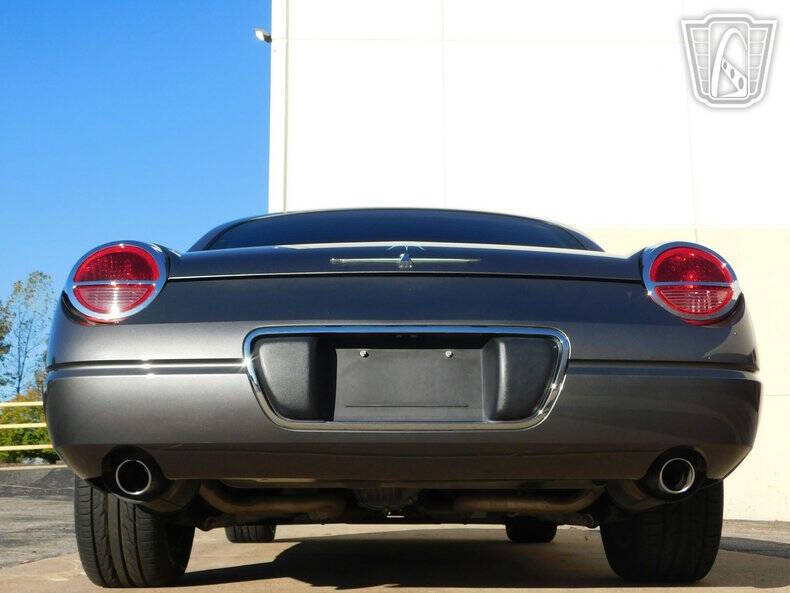 2003 Ford Thunderbird