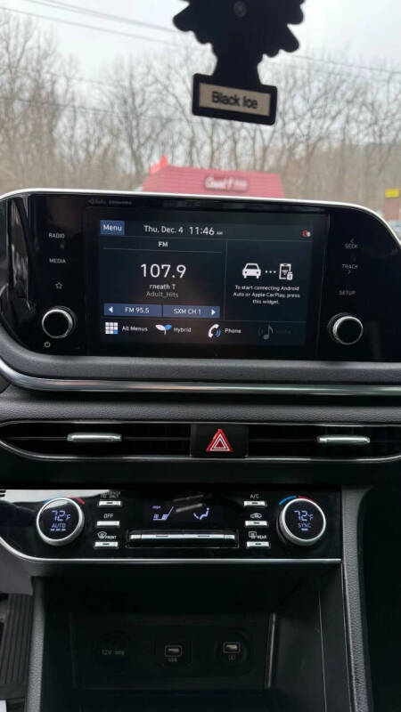 2022 Hyundai Sonata Hybrid Blue