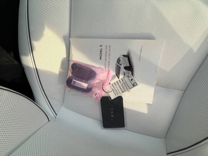 2022 Tesla Model S Plaid