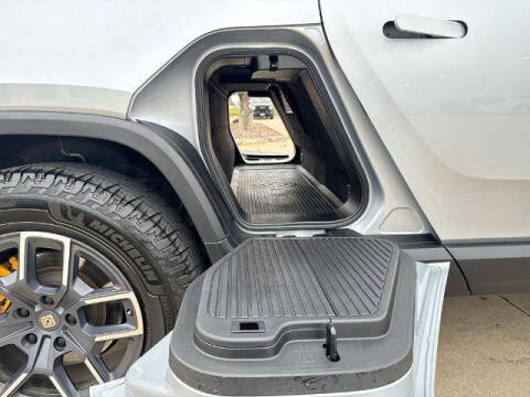 2023 Rivian R1T Adventure