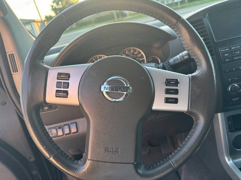 2011 Nissan Pathfinder SV