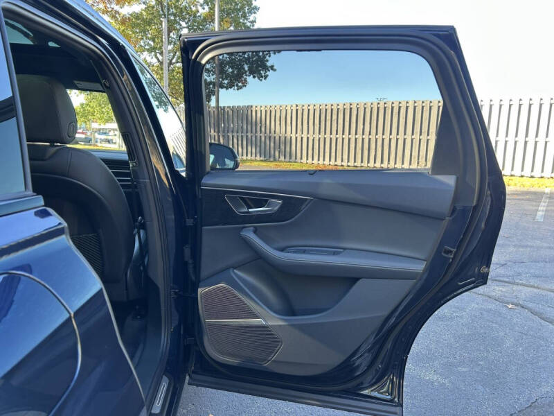 2025 Audi Q7 quattro Premium Plus 55 TFSI