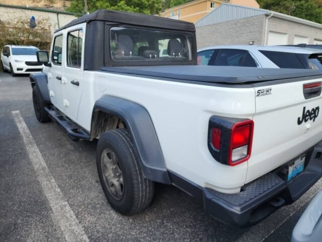 Used 2020 Jeep Gladiator Sport with VIN 1C6HJTAG0LL185397 for sale in Hazard, KY