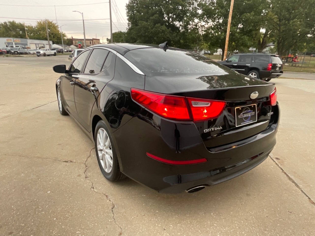 2014 Kia Optima for sale at Auto Connection in Waterloo, IA