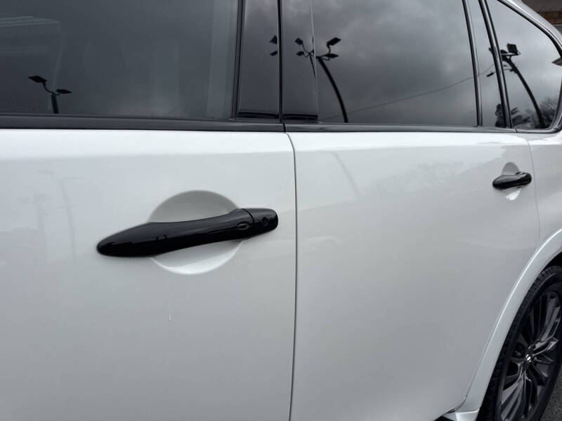 2022 Infiniti QX80 Premium Select