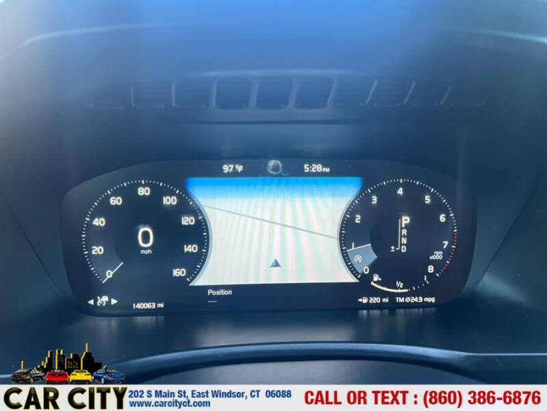 2017 Volvo XC90 T5 R-Design