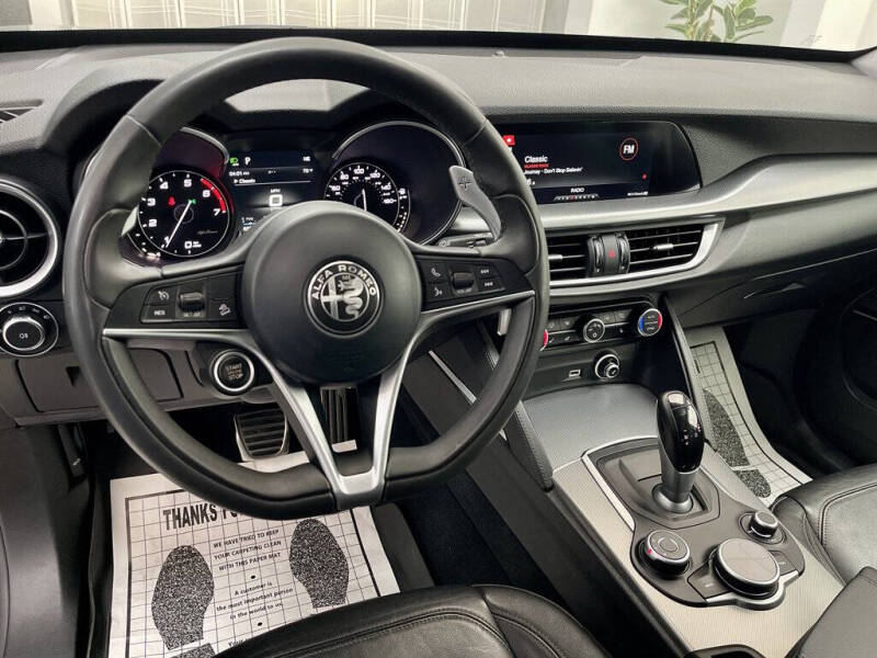 2018 Alfa Romeo Stelvio Sport