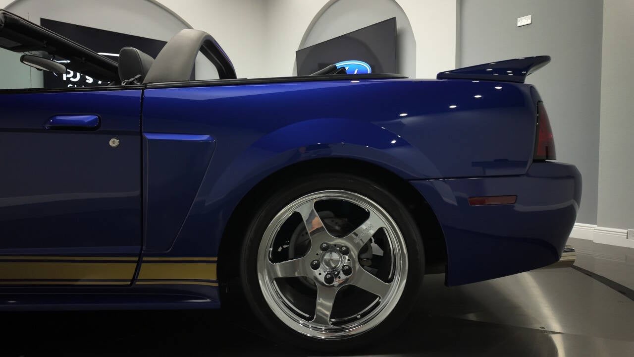 2004 Ford Mustang 23