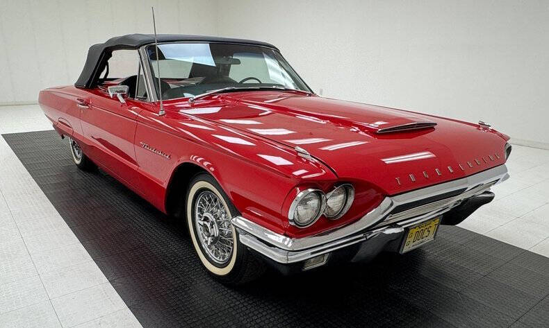 1964 Ford Thunderbird