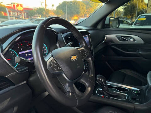2022 Chevrolet Traverse LT Leather