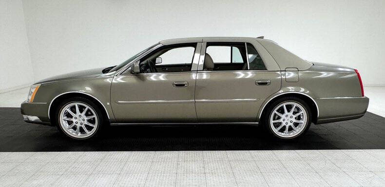 2010 Cadillac DTS Luxury Collection