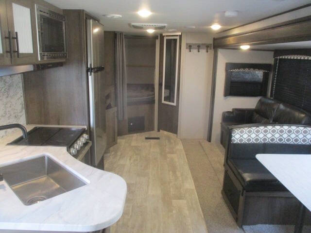 2021 Forest River Avenger 27DBS