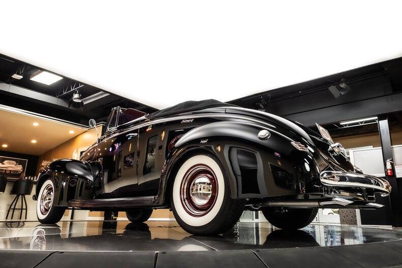 1940 Ford Deluxe