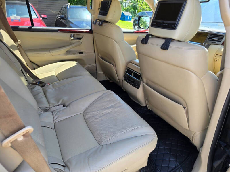 2011 Lexus LX 570