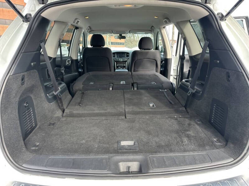 2020 Nissan Pathfinder S