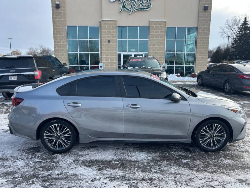 2022 Kia Forte GT Line