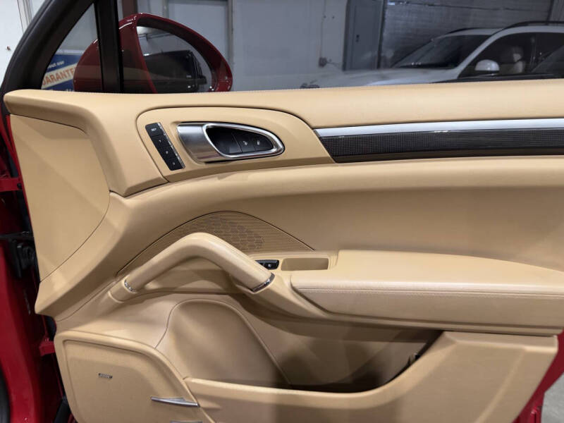 2017 Porsche Cayenne GTS