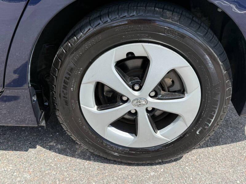 2014 Toyota Prius Two