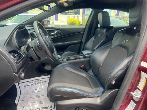 2015 Chrysler 200 S