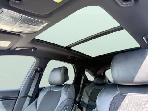 2022 Genesis GV70 2.5T Standard