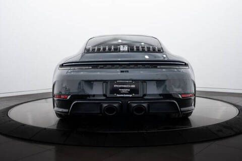 2025 Porsche 911 Carrera 4 GTS