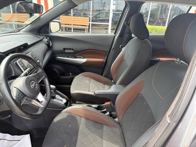 2020 Nissan Kicks SR